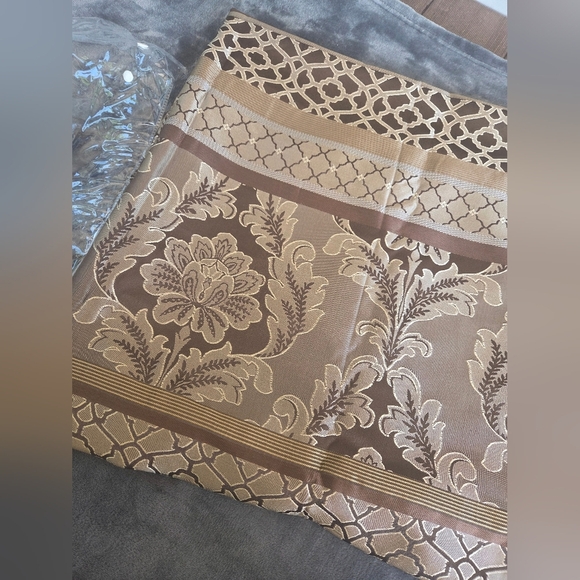 Madison Park Jacquard Shower Curtain 72"×72" NEW - Picture 3 of 6